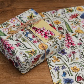 Picture of Woodland Trust gift wrap and tags - wildflowers